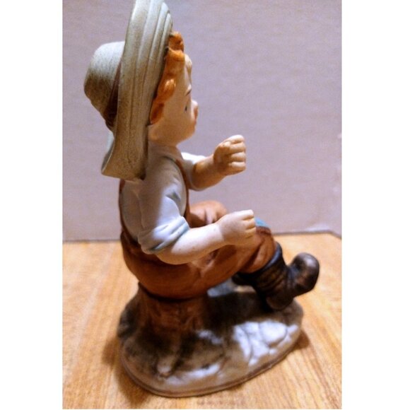 Vintage Country Boy Fishing Ceramic Figurine Statue Pole Missing - Picture 5 of 16
